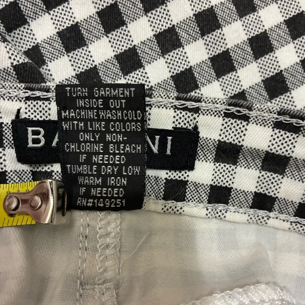 Baccini Black & White Gingham Mini Skirt Size 10. Pre-owned, great condition